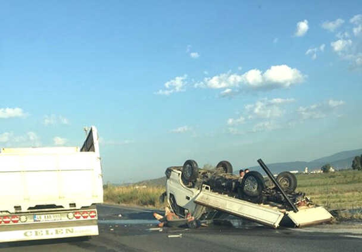 Milas\'ta Trafik Kazası: 1\'i Ağır 4 Yaralı
