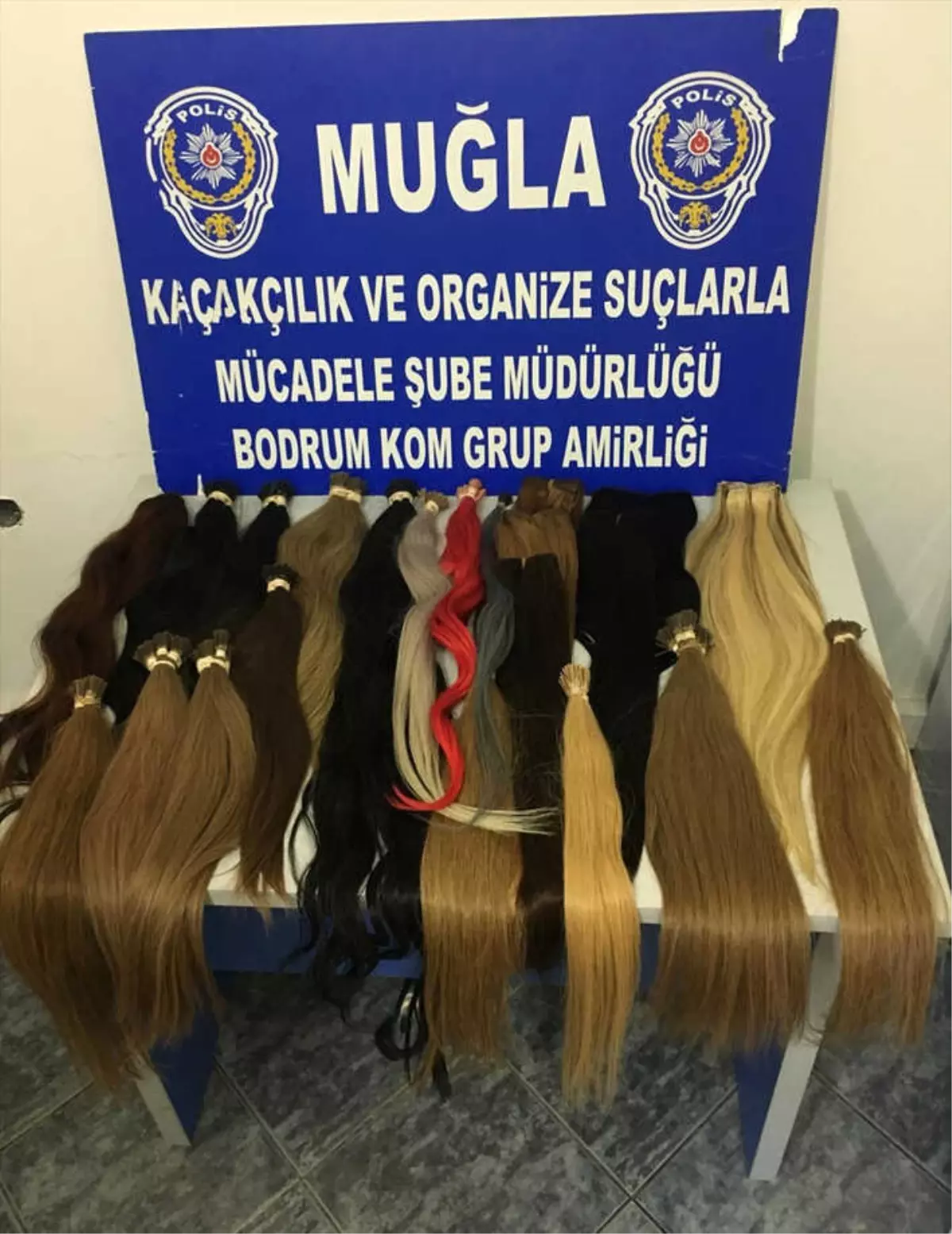 Muğla\'da Gümrük Kaçağı "İnsan Saçı" Ele Geçirildi