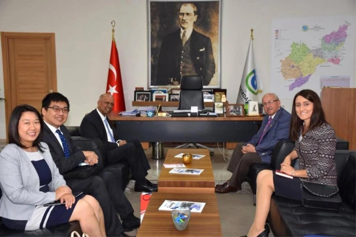 Singapur\'un Ankara Büyükelçisi, Başkan Albayrak\'a Başarılar Diledi