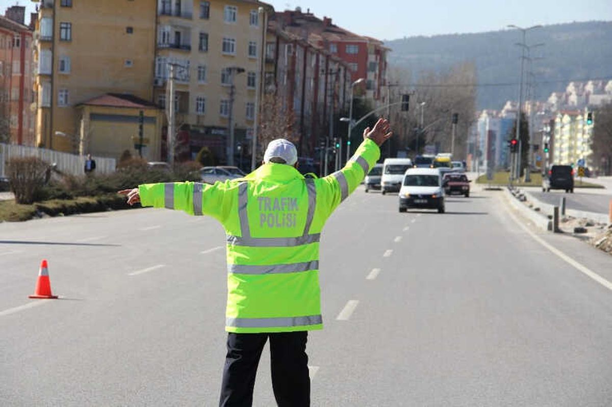 Sürücülere, 1 Haftada 33 Bin Lira Para Cezası Kesildi