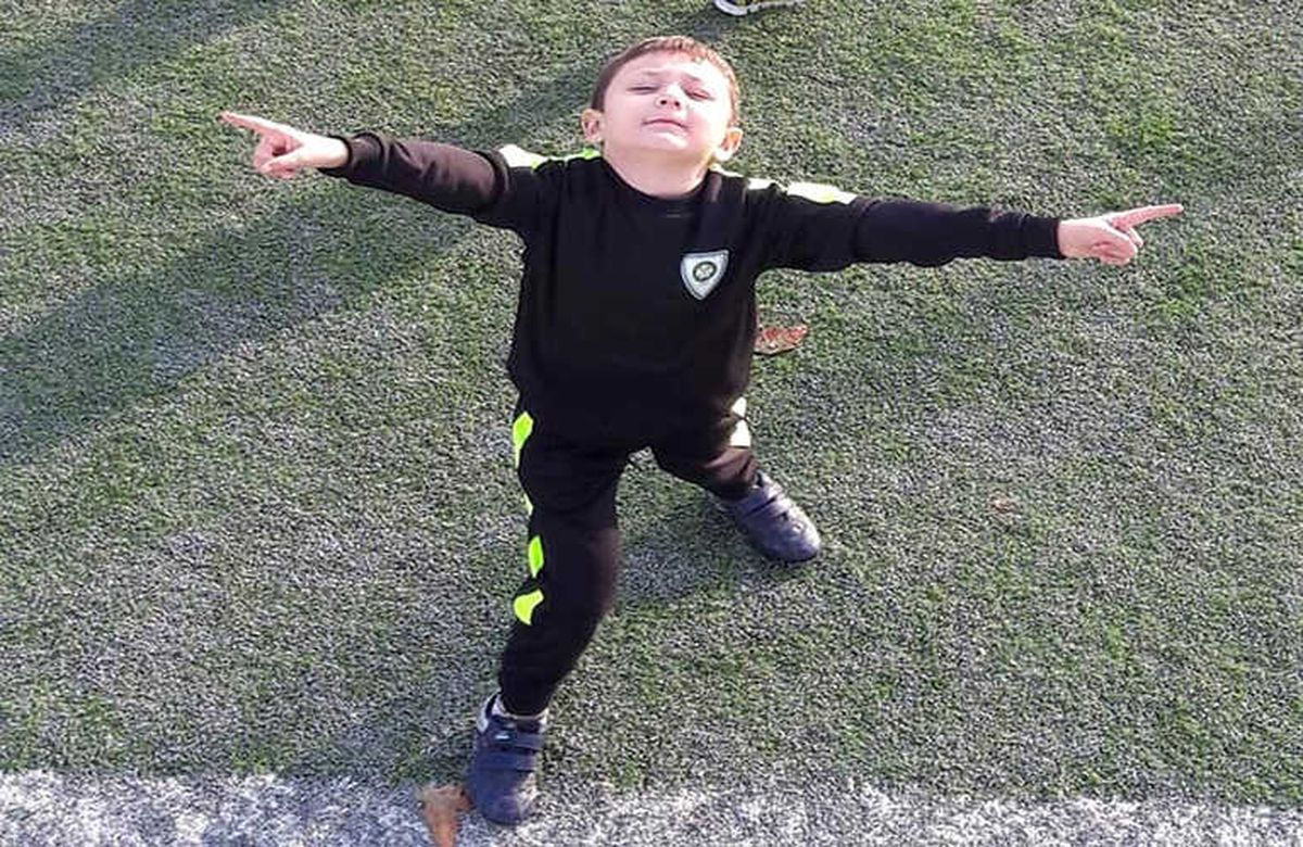 Üzerine Kale Direği Düşen Çocuk Hayatını Kaybetti