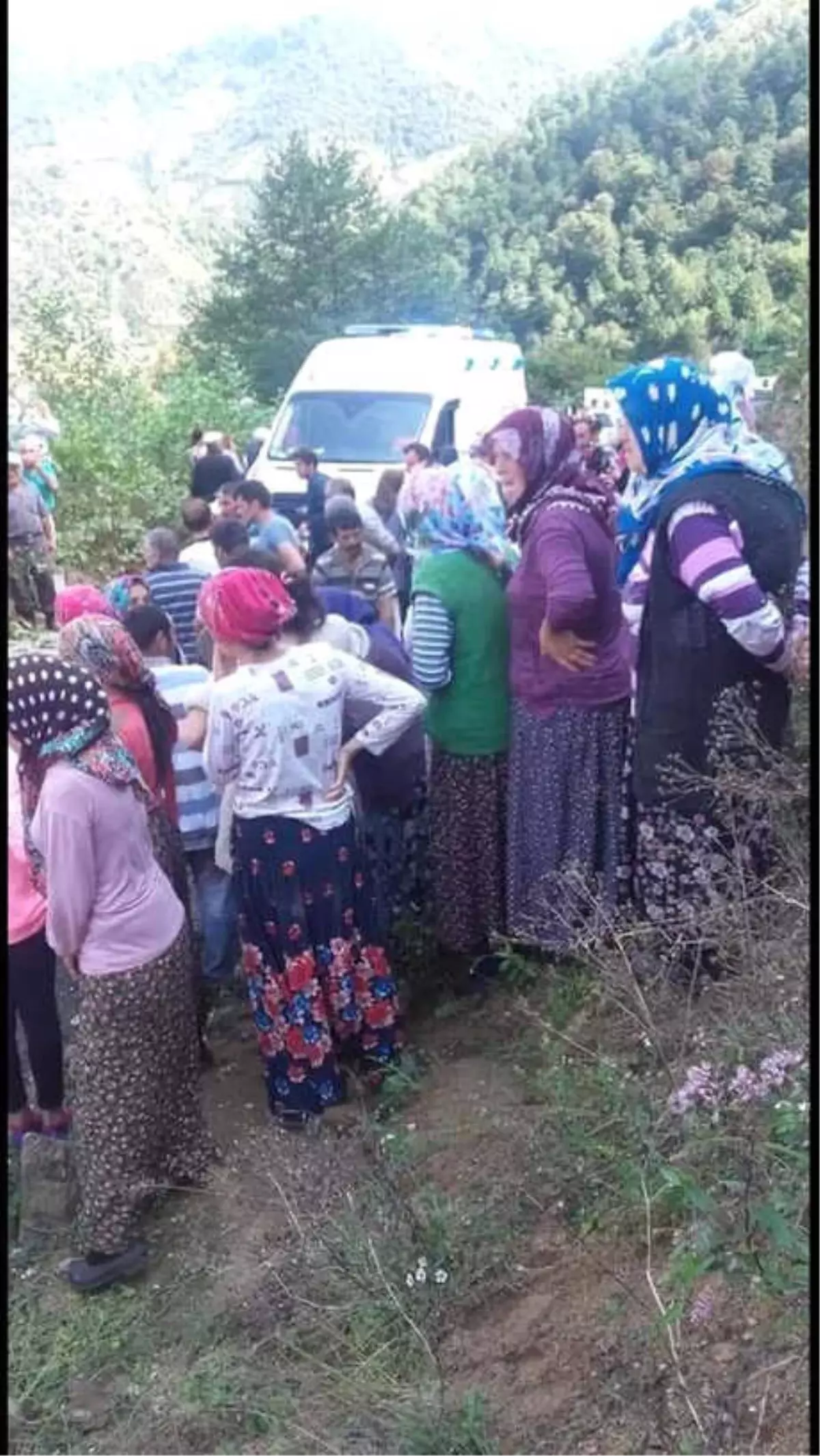 Yayla Yolunda Kaza: 3 Ölü, 8 Yaralı (1)