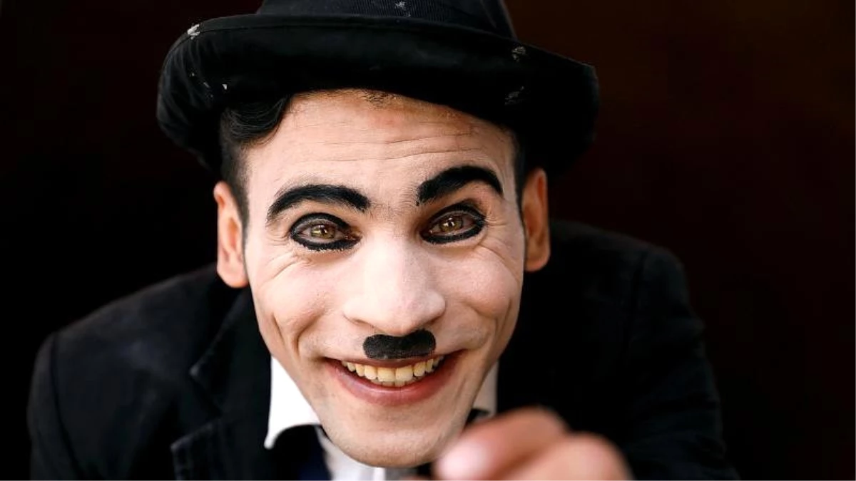 Afgan Charlie Chaplin\': Tehditlere Rağmen Halkımı Güldürmek İstiyorum