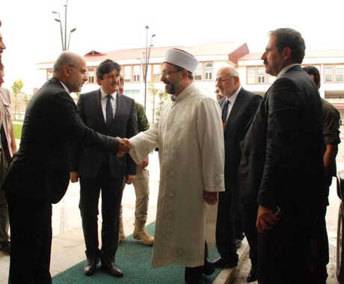 Diyanet İşleri Başkanı Erbaş: Üniversiteler ile Medreseler Birlikte Çalışmalı