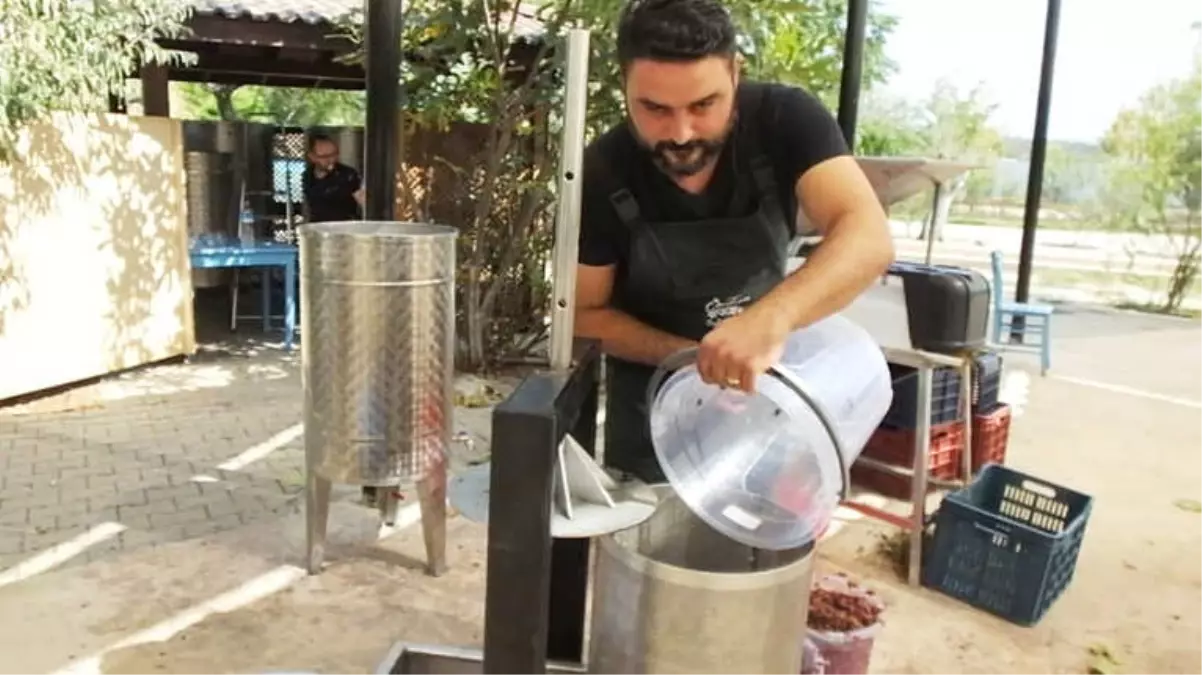 Gömeç\'te Üretilen "Balzamik" Sirke Her Derde Deva