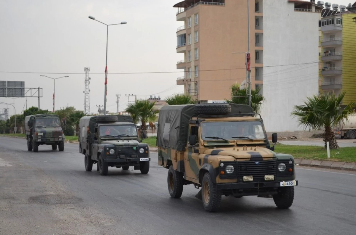 Hatay Sınırına Askeri Personel Sevkiyatı Sürüyor