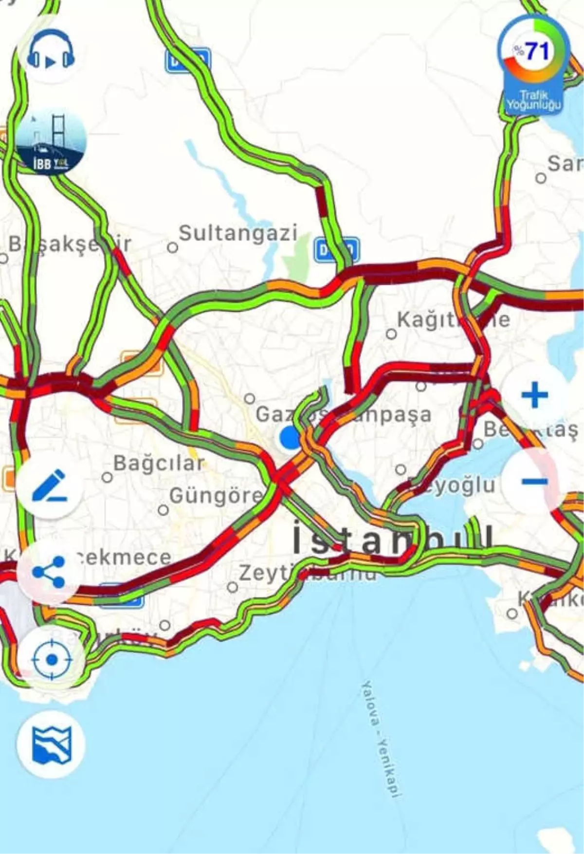 İstanbul\'da Trafik Yoğunluğu Yağmurla Birlikte Arttı