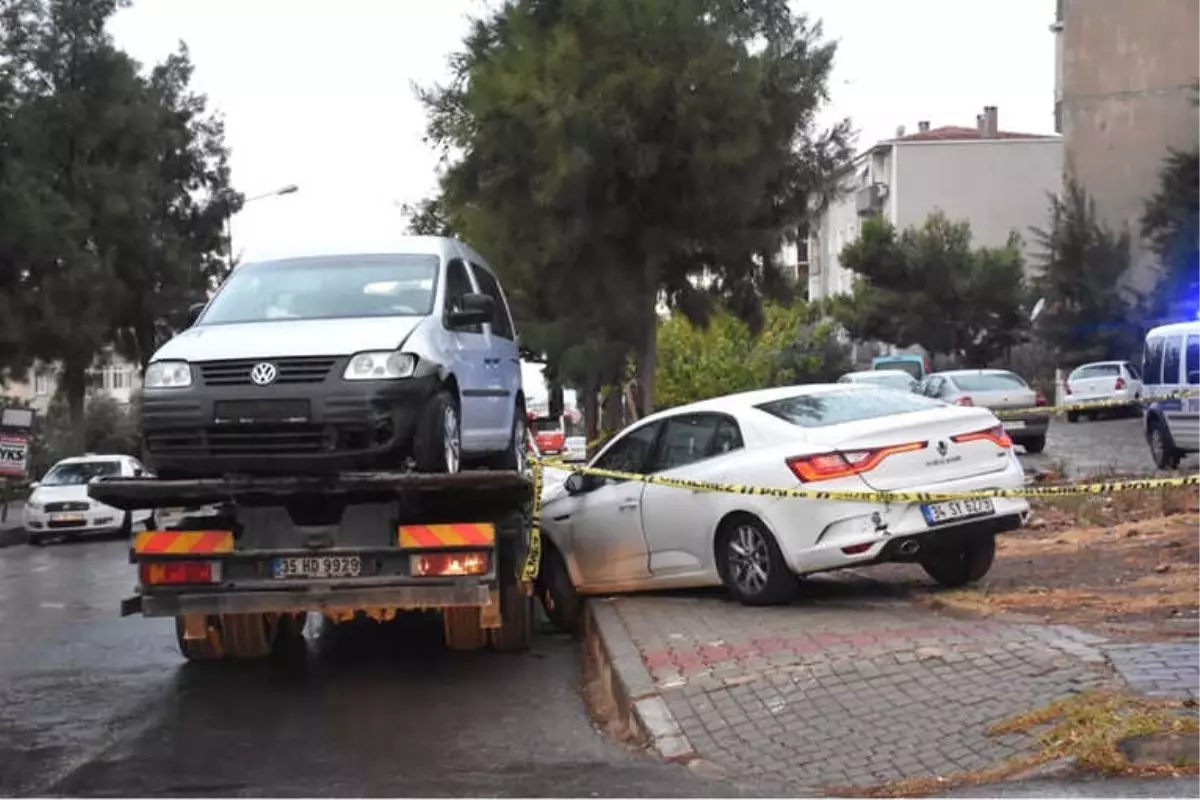 Kaza Yapan Araçta Ceset Bulundu