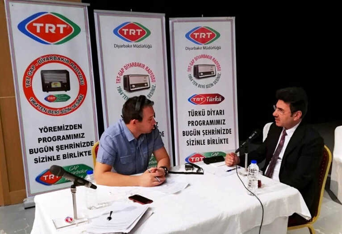 Rektör Karacoşkun TRT Gap Radyosu\'nun Konuğu Oldu