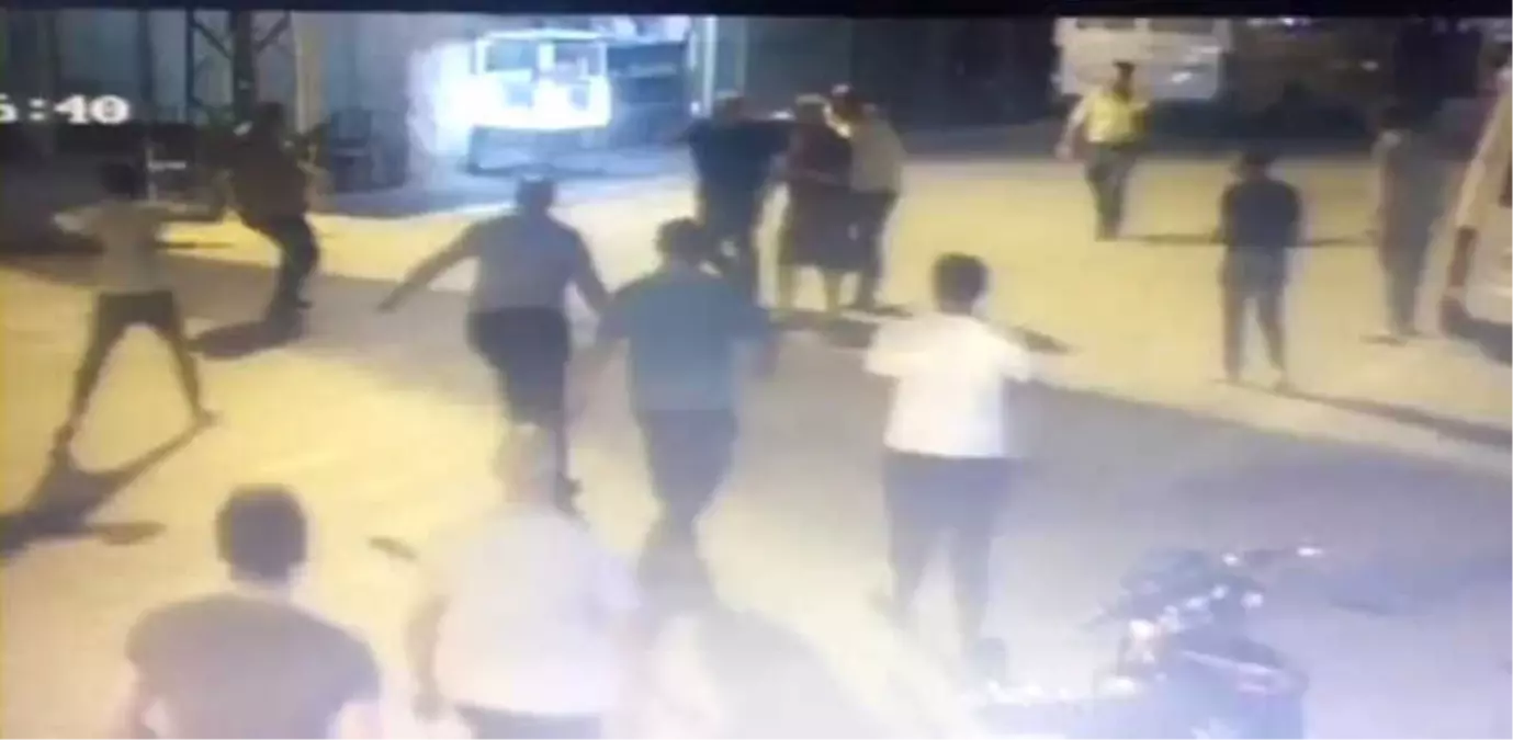 Servis Şoförlerinin Kavgası Kanlı Bitti: 1 Ölü, 2 Yaralı