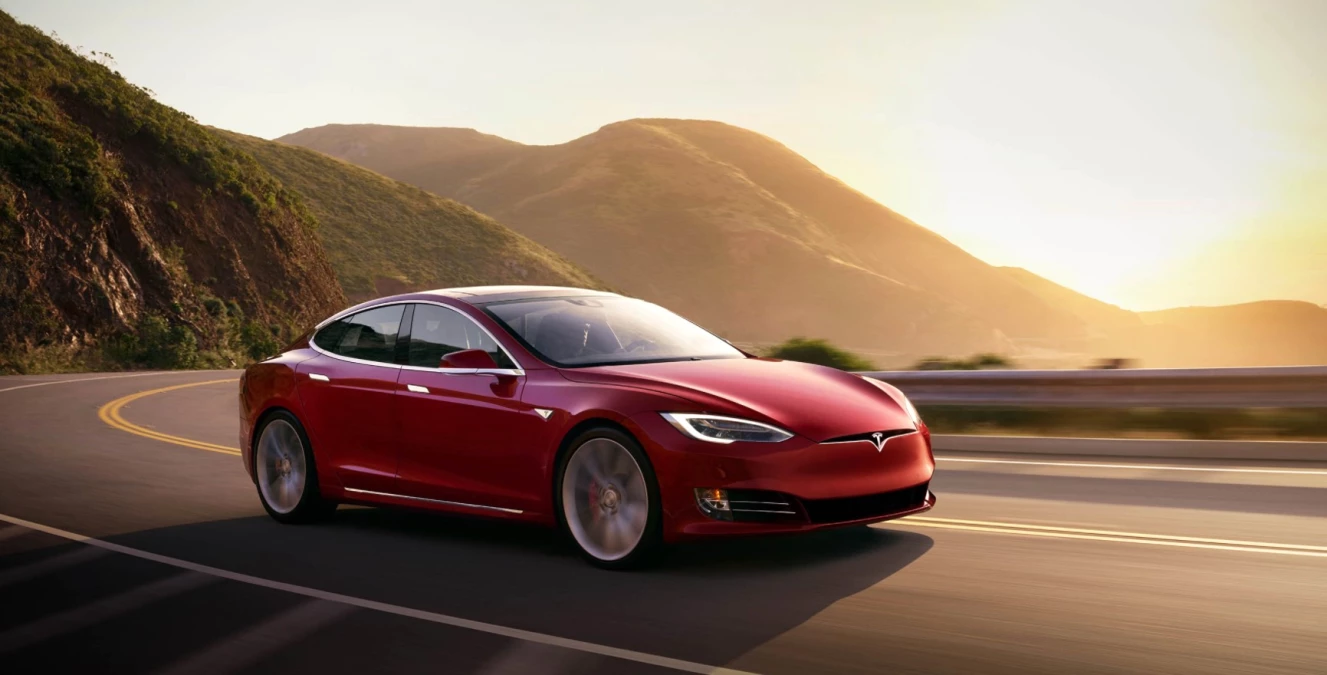 Teknoloji Devi Tesla\'nın Elektrikli Arabası Saniyeler İçinde Hacklendi