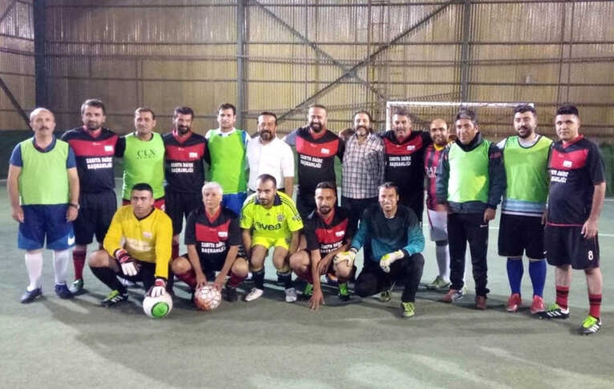 Van Basını ve Zabıta Çim Sahada Ter Döktü