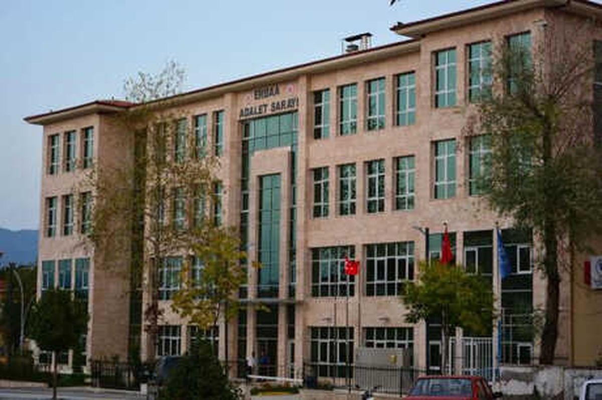 14 Yaşındaki Zihinsel Engelli Kız Hamile Çıktı; 3 Kişi İstismardan Tutuklandı