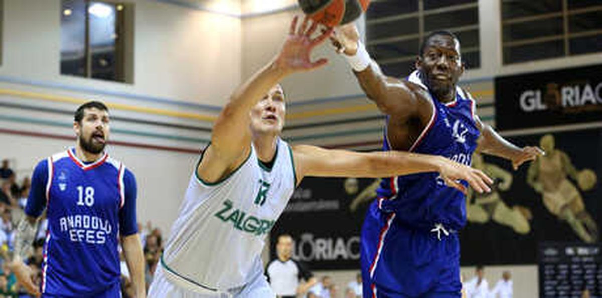 Anadolu Efes - Zalgiris: 79-83