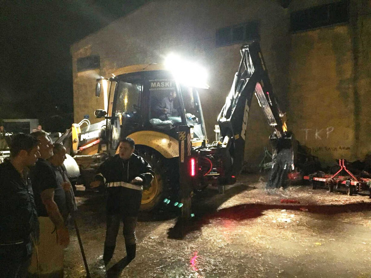 Büyükşehir ve Maski Vatandaşın Yanında