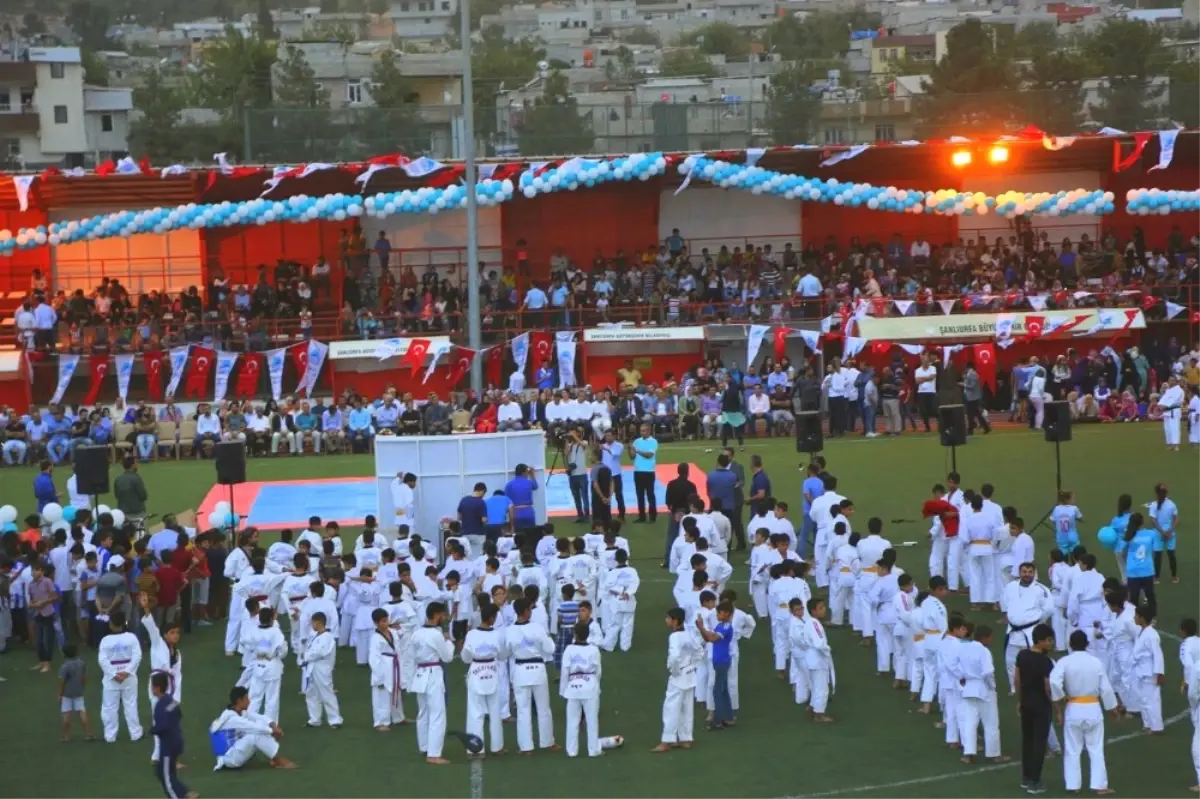 Eyyübiye Belediyesi, Binlerce Gençle Spor Şenliği Düzenledi