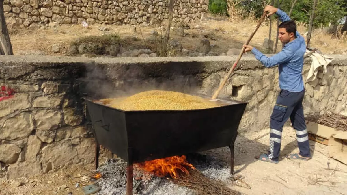 Gercüş\'te \'Bulgur Kaynatma\' Geleneği Sürüyor