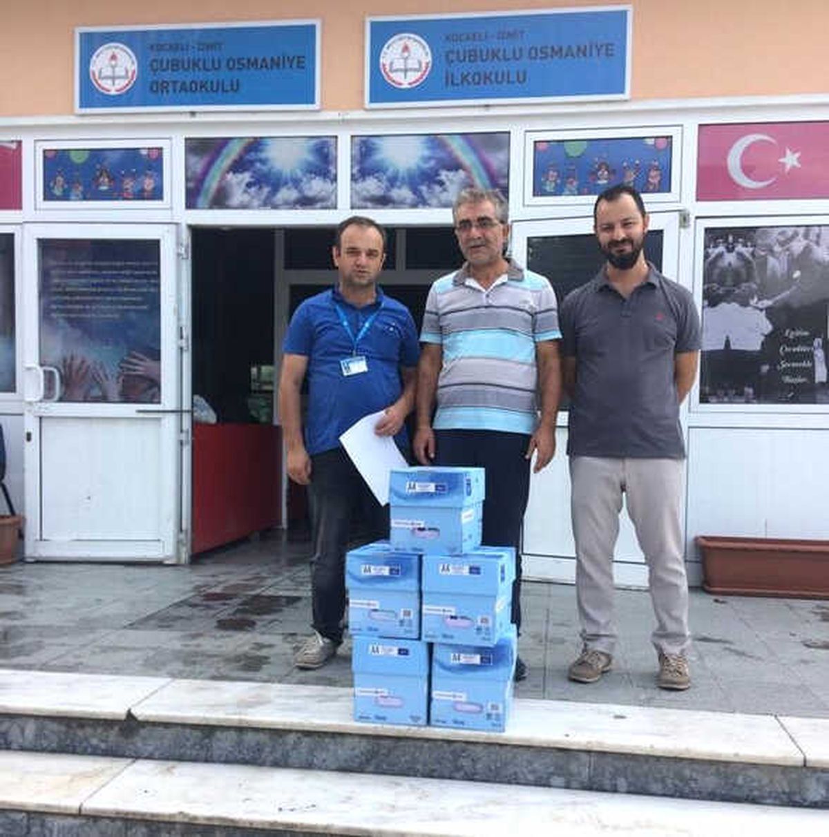 İzmit Belediyesi\'nden Kağıt Desteği
