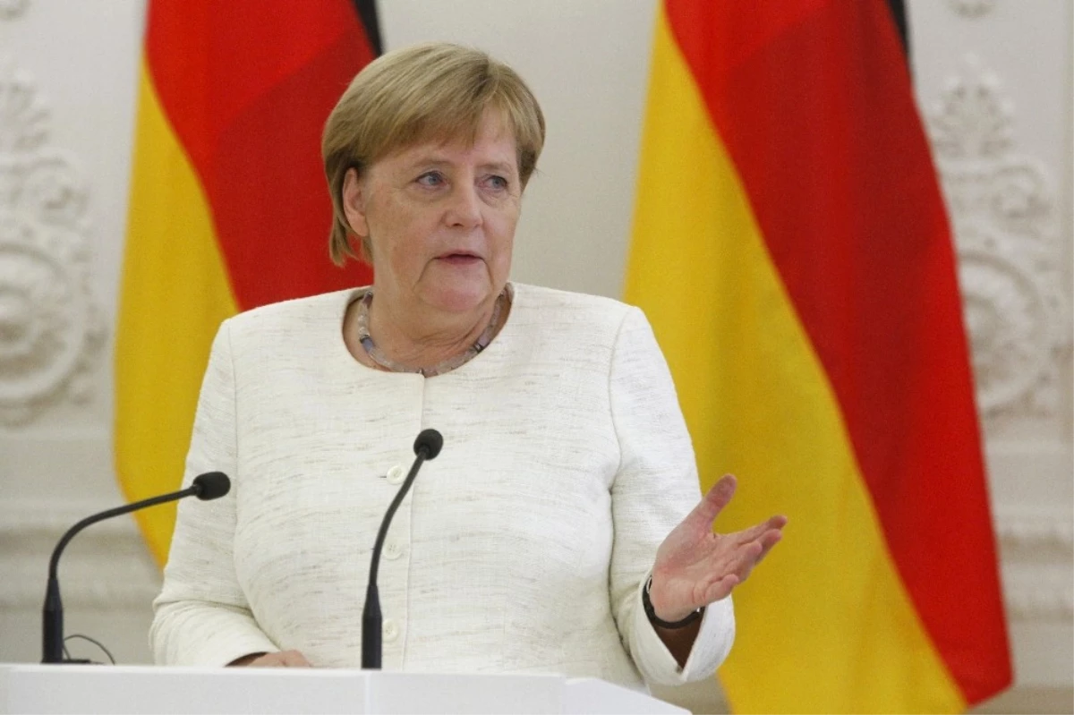 Merkel NATO\'yu Uyardı: "Güçlenmemiz Lazım"