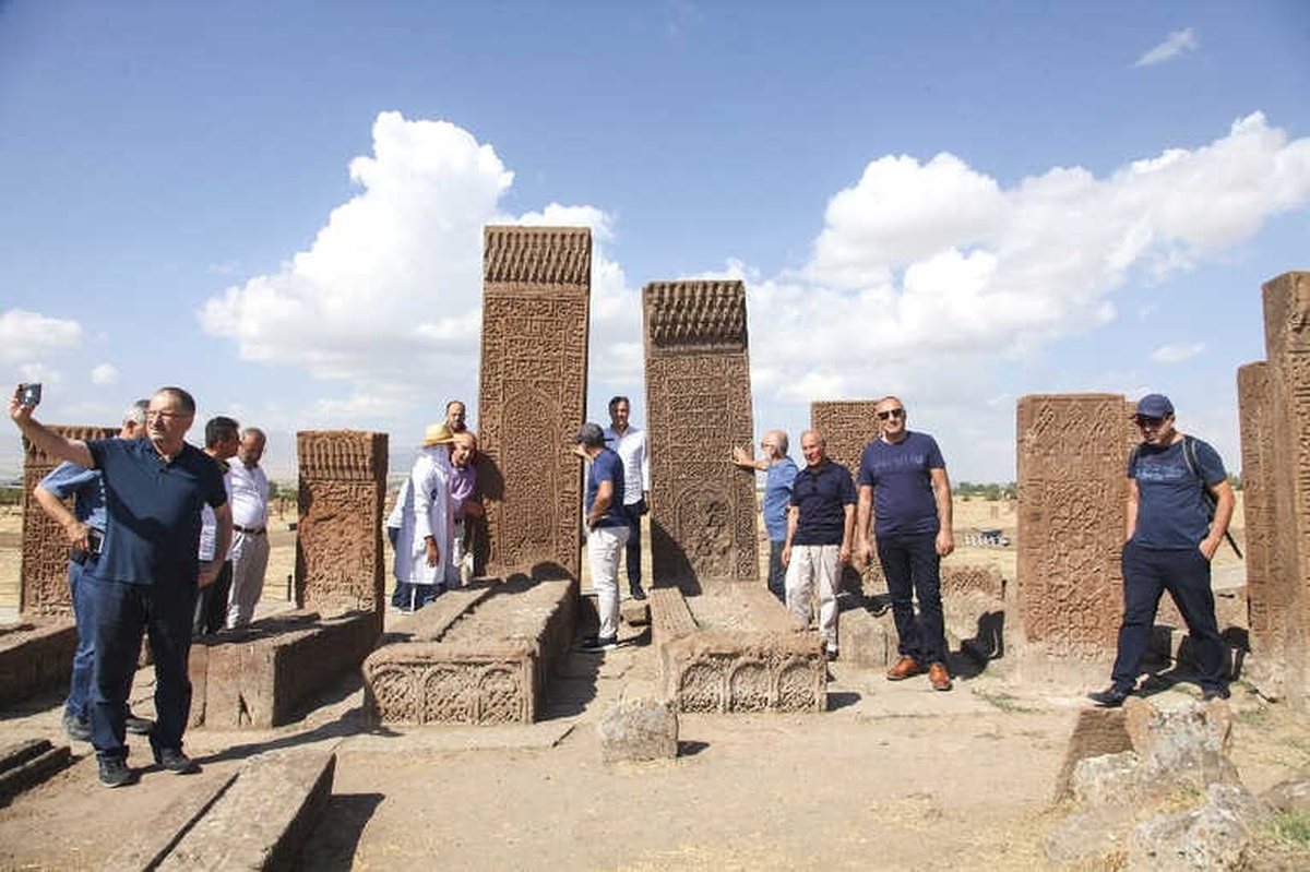 Cumhurbaşkanının Ziyareti Ahlat\'a İlgiyi Artırdı
