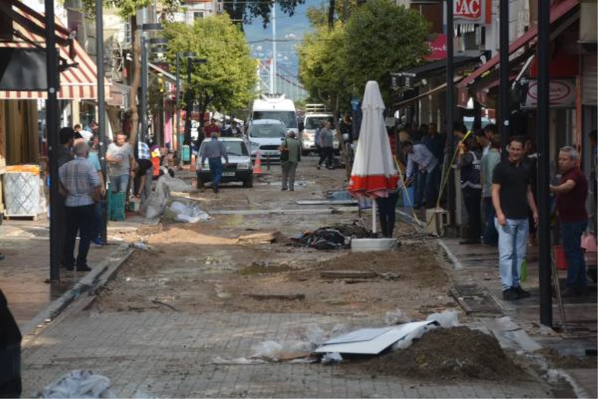 Selin Vurduğu Bandırma\'daki Hasar Gün Ağarınca Ortaya Çıktı