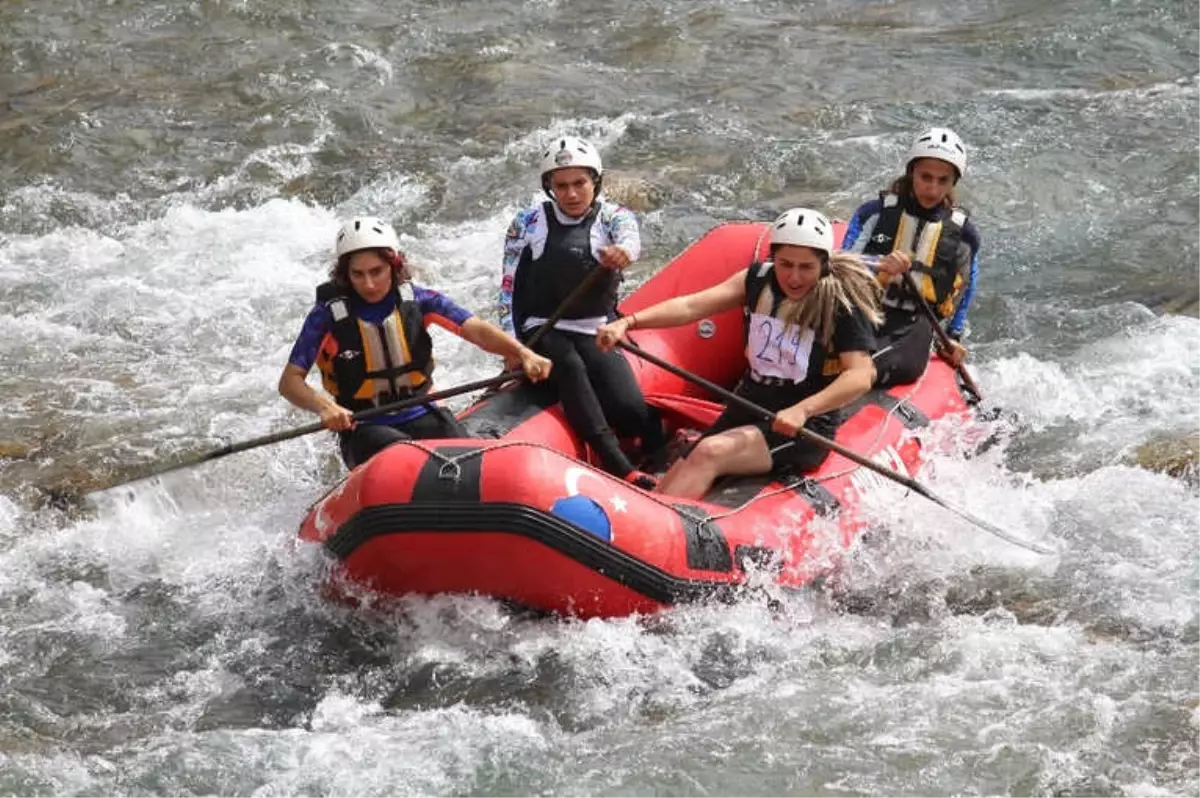 Türkiye Rafting Şampiyonası Çatak\'ta Başladı