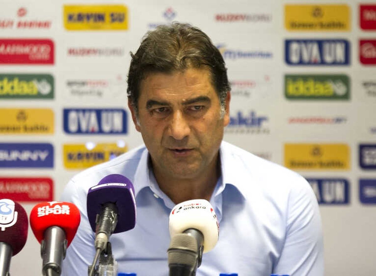 Ünal Karaman\'dan Kapalı Savunma Uyarısı