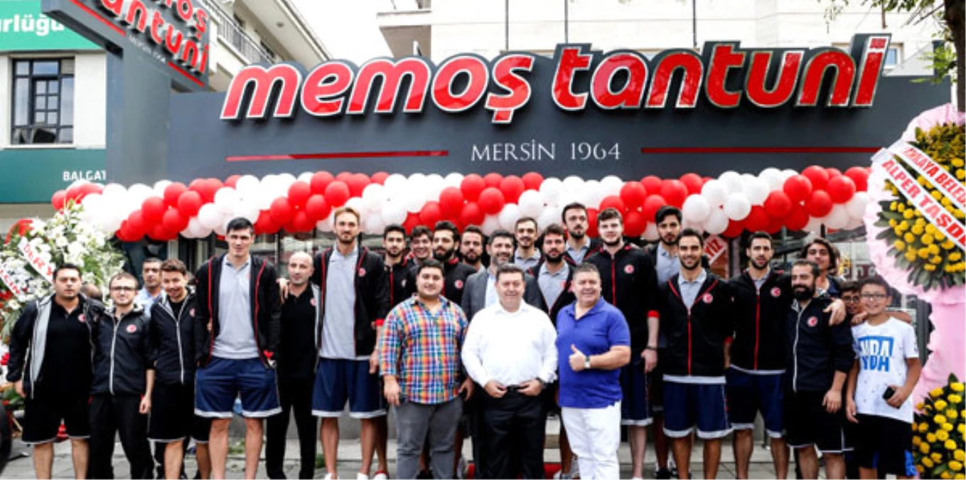 A Milli Basketbol Takımı, Ömer Onan\'ı Yalnız Bırakmadı!