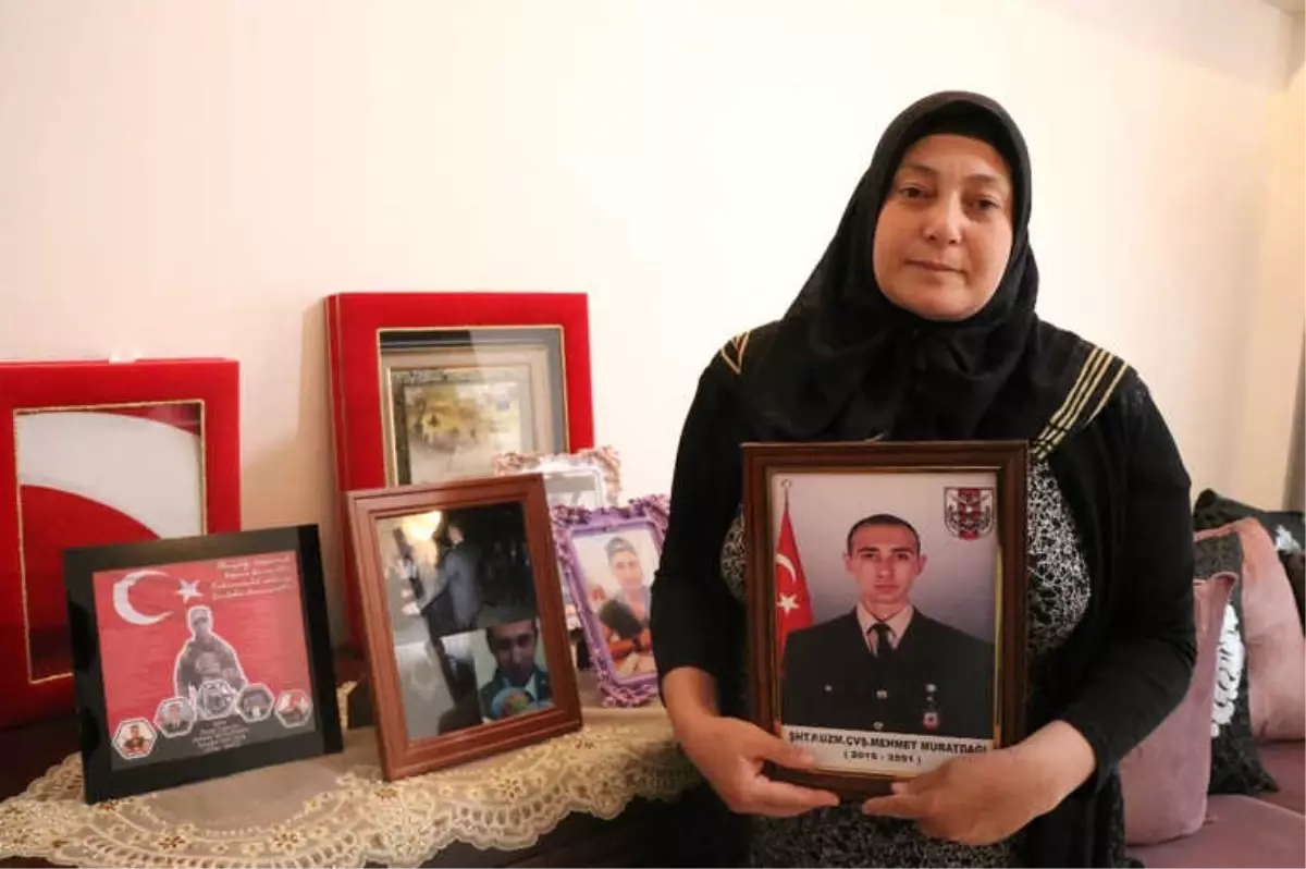 Afrin Şehidinin Annesi: "Devlet Teröristleri Beslemesin, İdam Etsin"