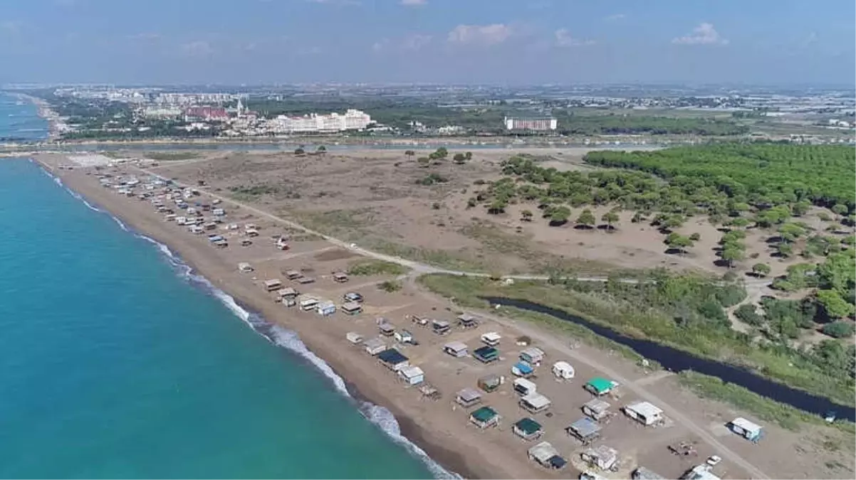 Antalya\'da Denize Sıfır Obalarda Ücretsiz Lüks Tatil Kıskandırıyor