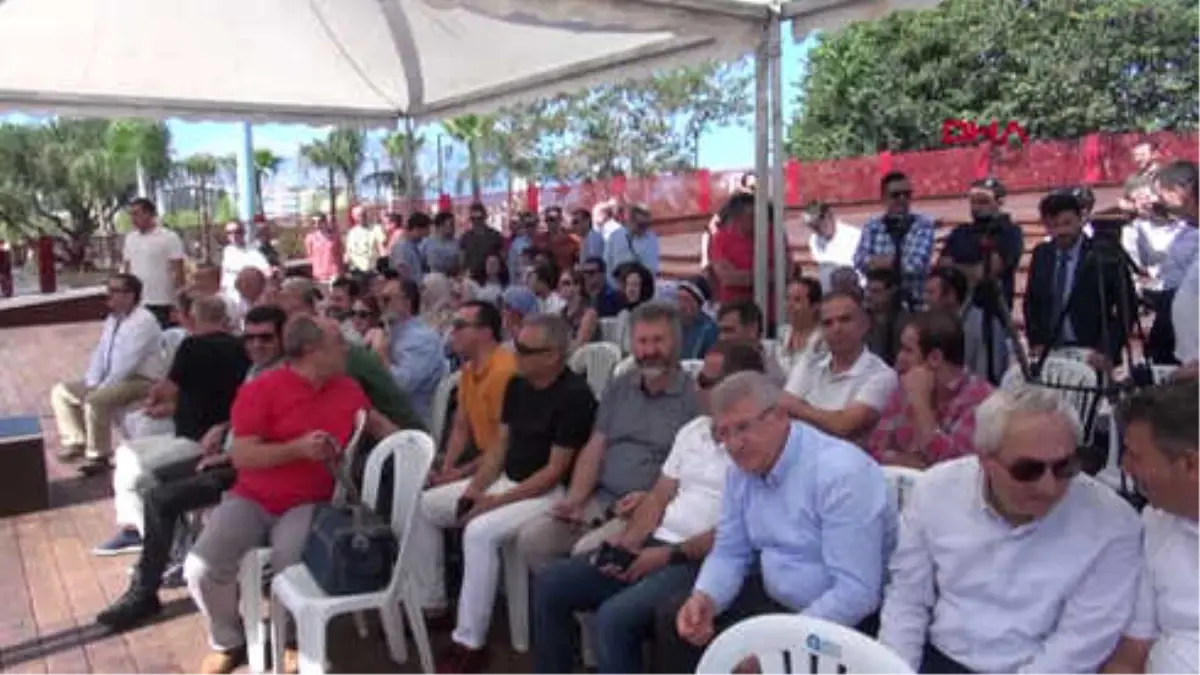 Antalya \'Güven Çemberi\' ile Konyaaltı Sahili\'nde Çocuklar Özgür Olacak