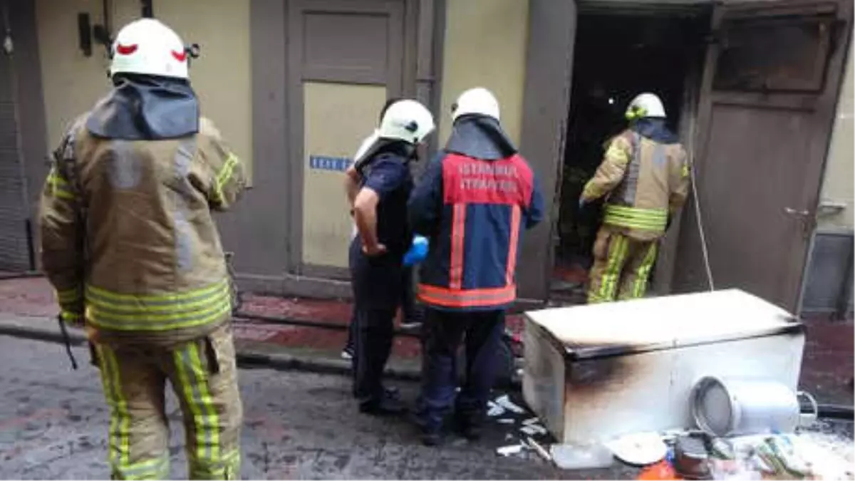 İstiklal Caddesi\'nde Hareketli Dakikalar