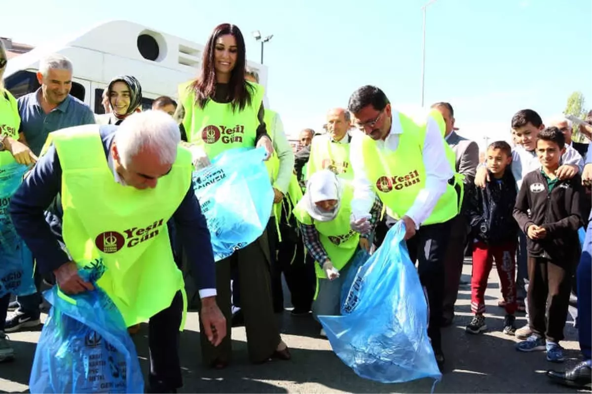 Keçiören\'de Kadın ve Çocuklar Temizlik Ordusu Kurdu
