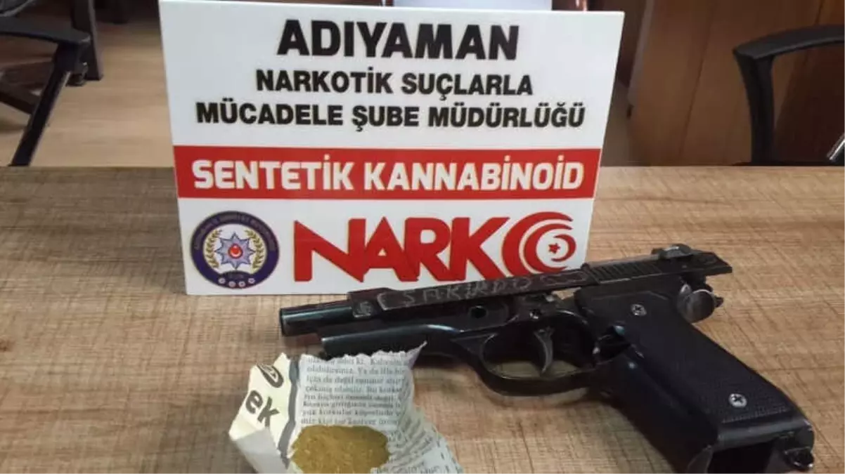 Narkotik Ekipleri Silah ve Uyuşturucu Ele Geçirdi