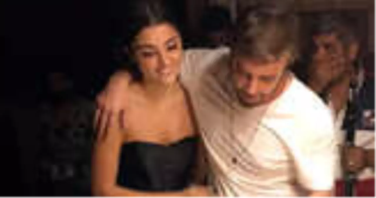 Ünlü Çift Hande Erçel ile Murat Dalkılıç Ayrıldı