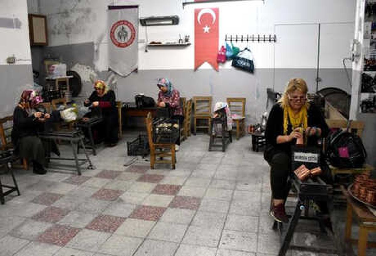 Bakırcılık Kadınlara Emanet