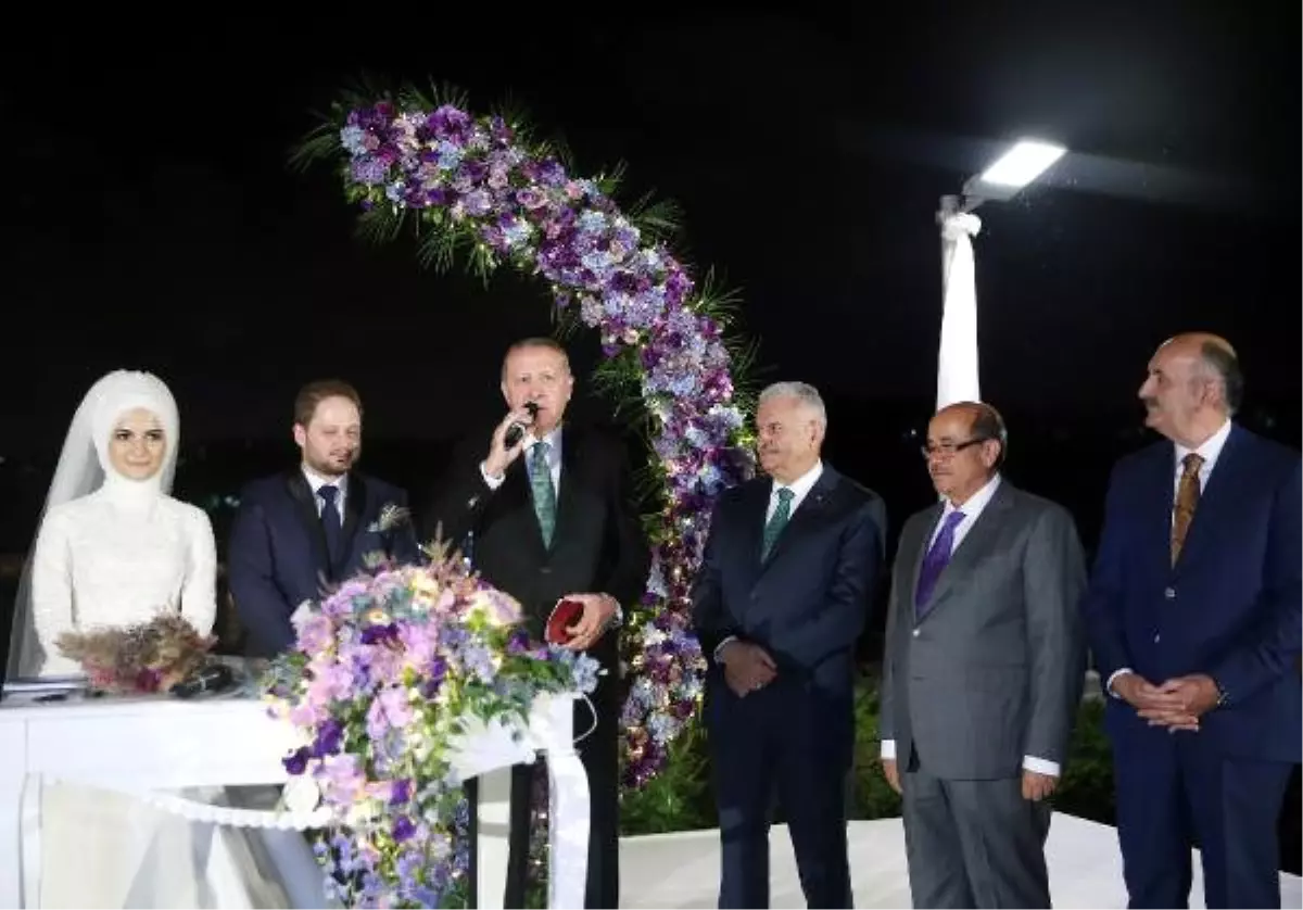 Cumhurbaşkanı Erdoğan Nikah Şahidi Oldu