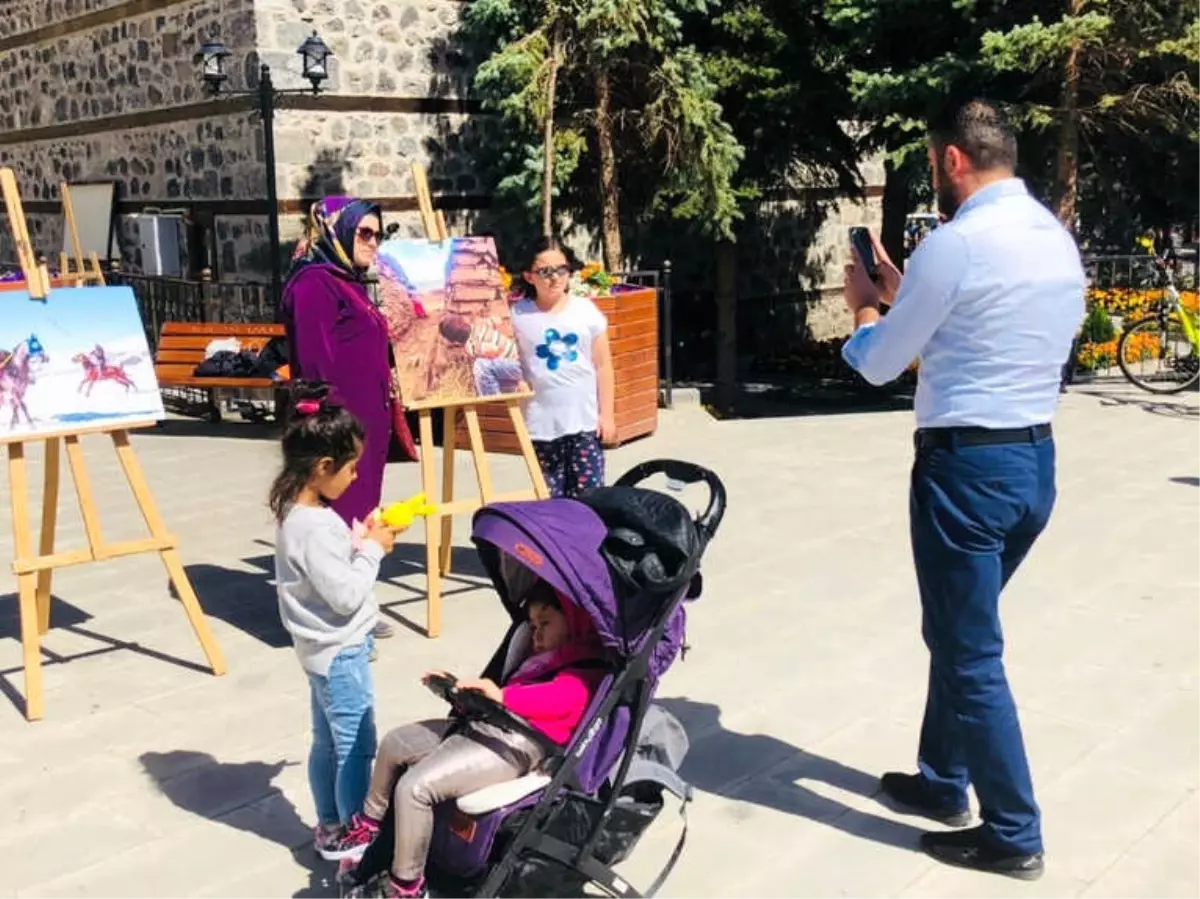 Kars\'ta Lise Öğrencilerinin "Şehr-i Kars" Fotoğraf Sergisi