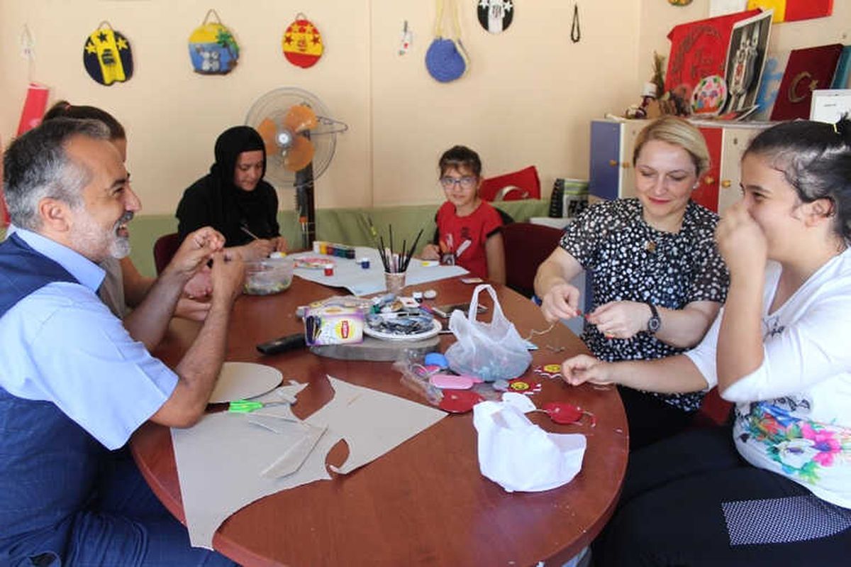 Sevgi Evleri\'nde Kalan Engelli Çocukların Hasat Vakti
