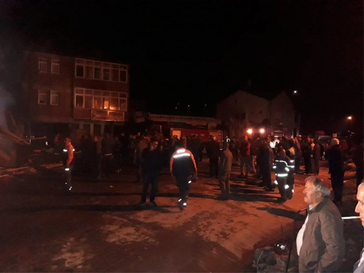 Trabzon\'da Marangoz Dükkanında Yangın