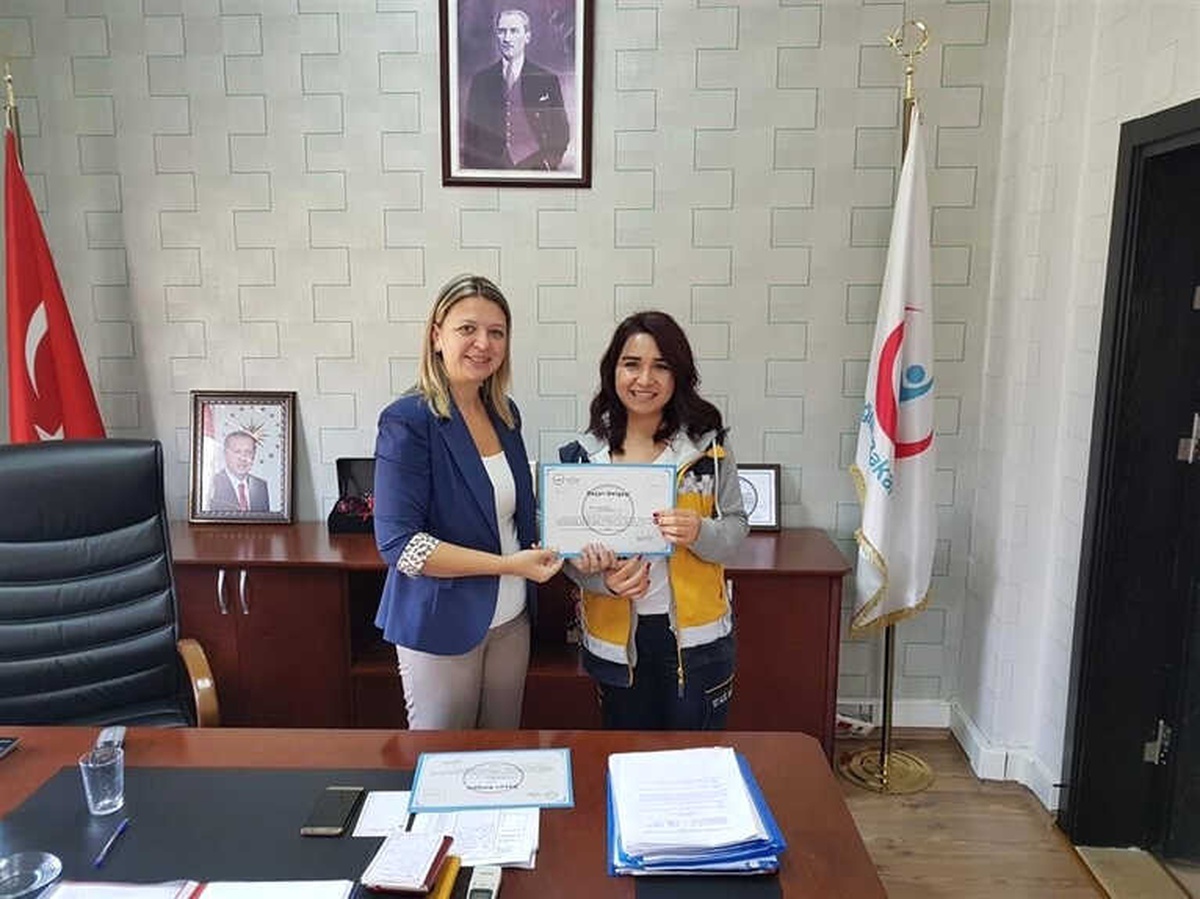 Tren Kazasında Olay Yerine Hemen Koşan Umke Ekibine Başarı Belgesi