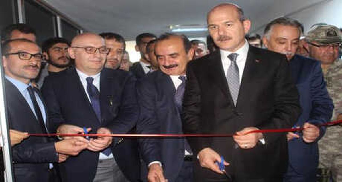 Bakan Soylu, Çukurca\'da Eğitim-öğretim Yılı Açılışına Katıldı (2)
