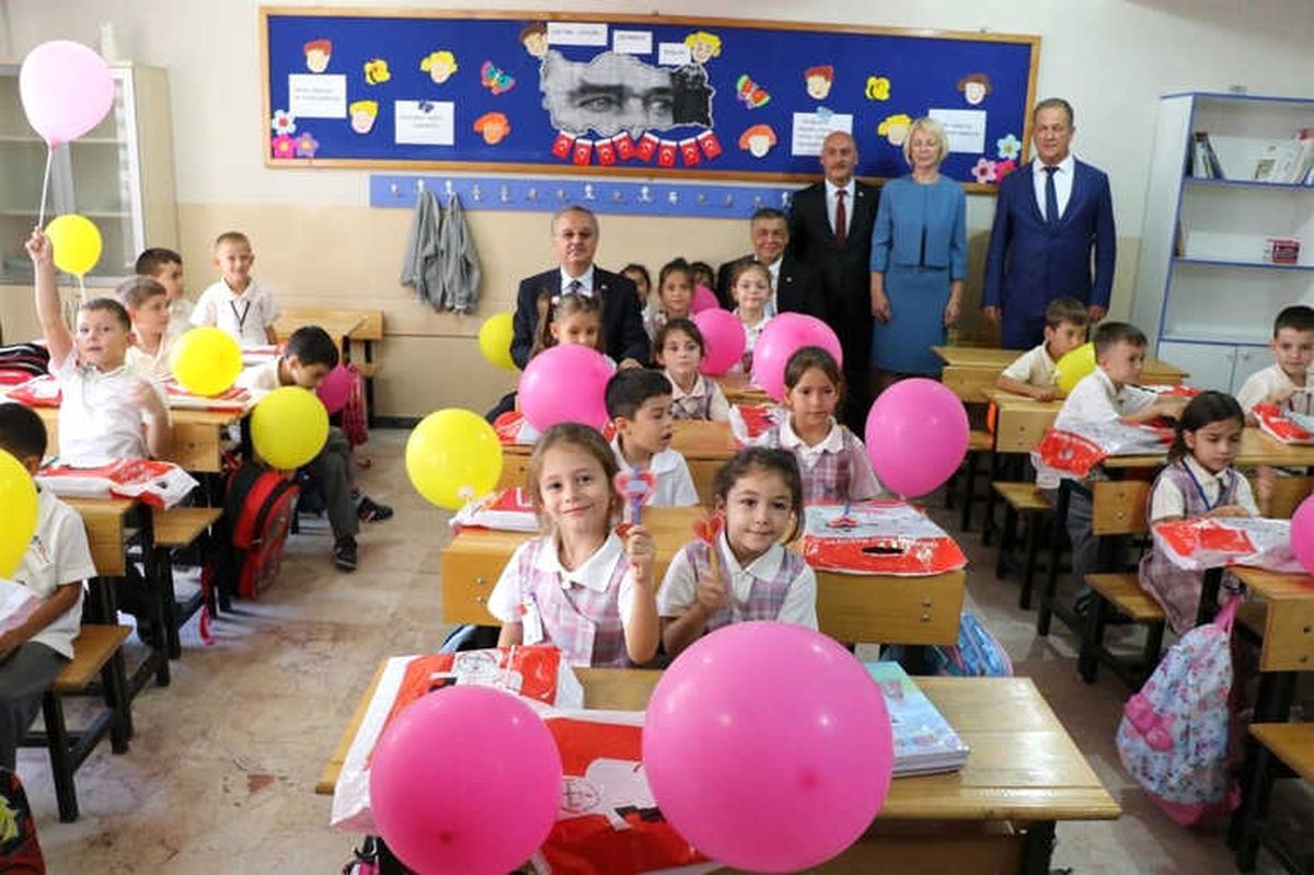 Edirne\'de 56 Bin 155 Öğrenci Ders Başı Yaptı