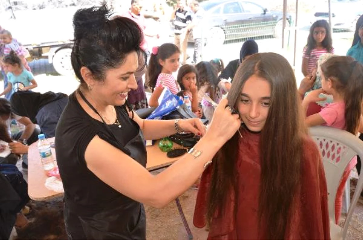 Iğdır Belediyesi 550 Öğrencinin Saçını Kestirdi