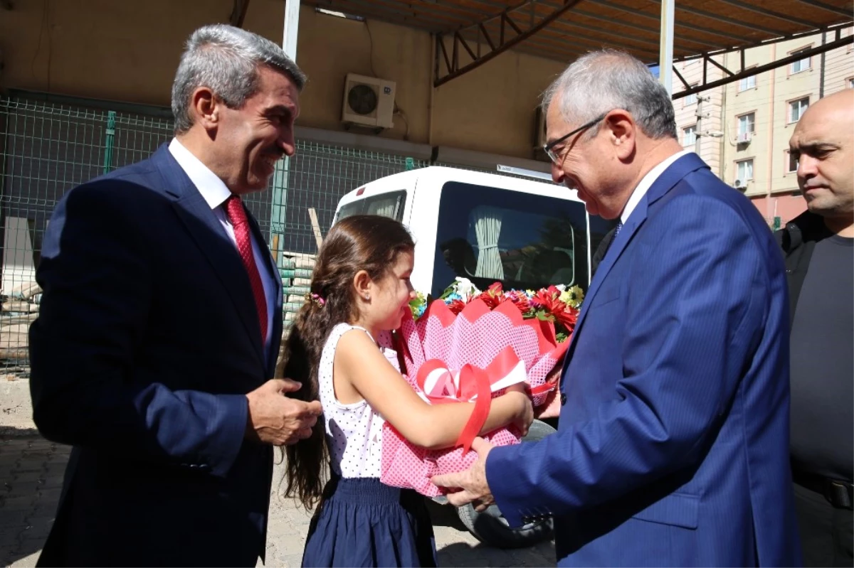 Mardin\'de Yeni Eğitim ve Öğretim Yılı Törenle Başladı