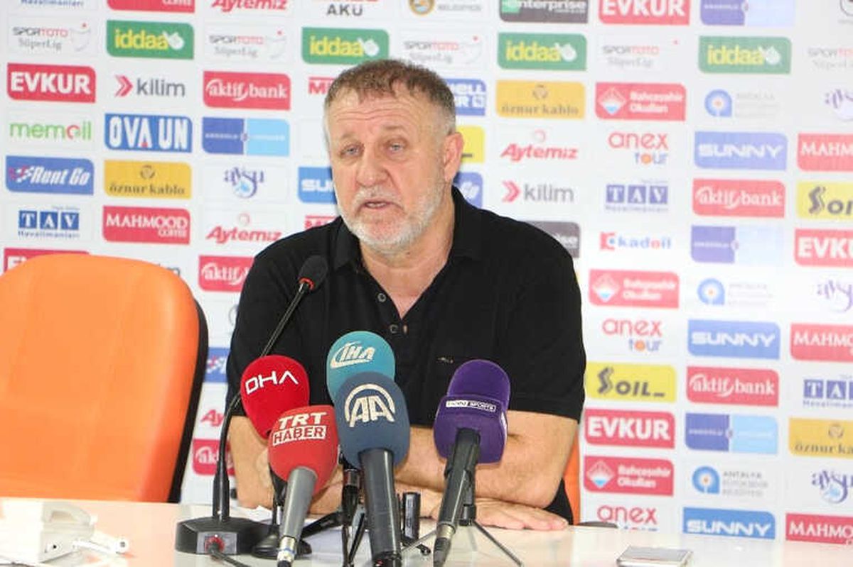Mesut Bakkal: " 3 Haftalık Mağlubiyetten Sonra 2 Haftalık Galibiyet İyi Oldu"