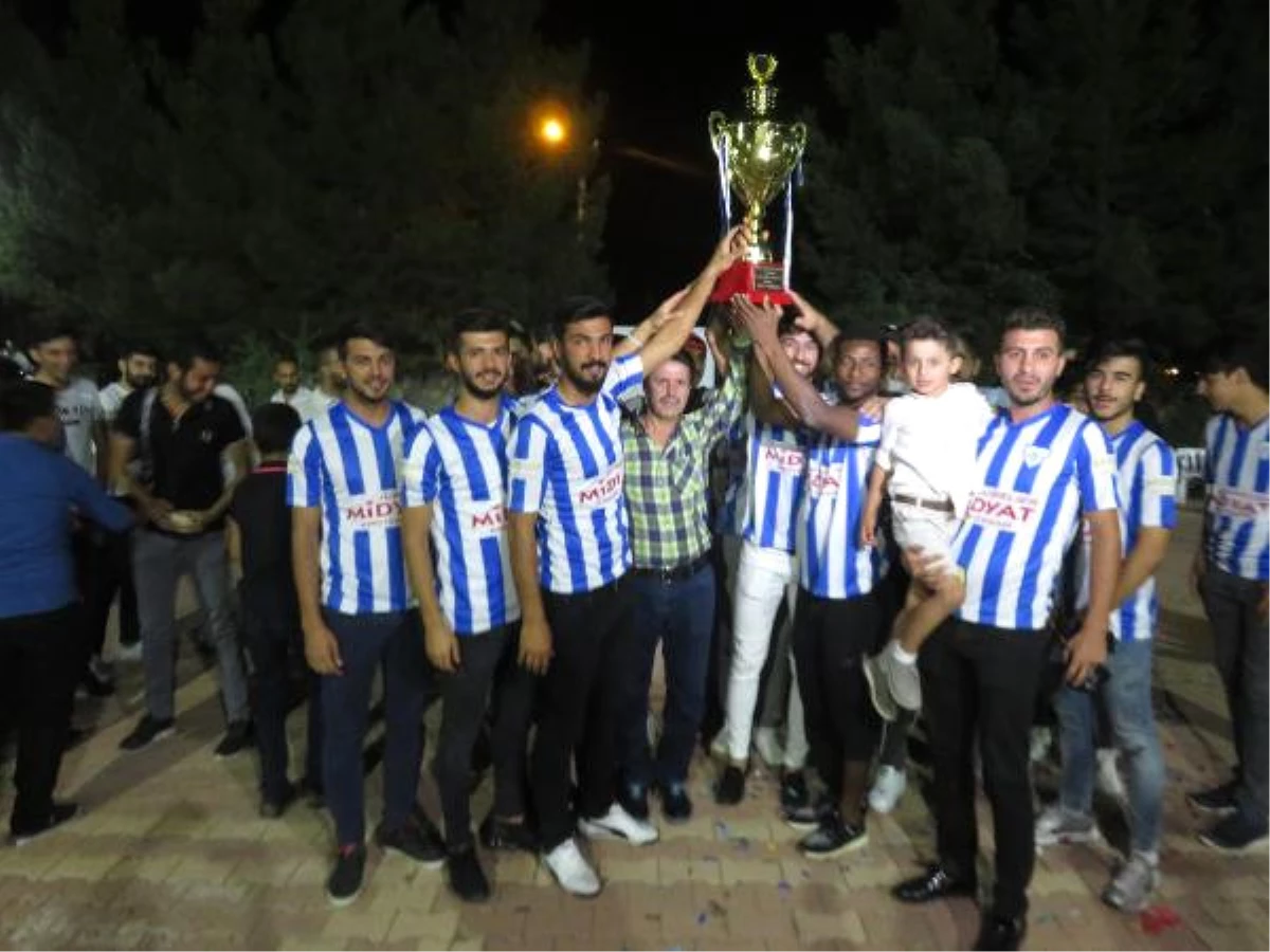 Midyat Turabdinspor\'un Şampiyonluk Kutlamasına 6 Ülkeden Katılım