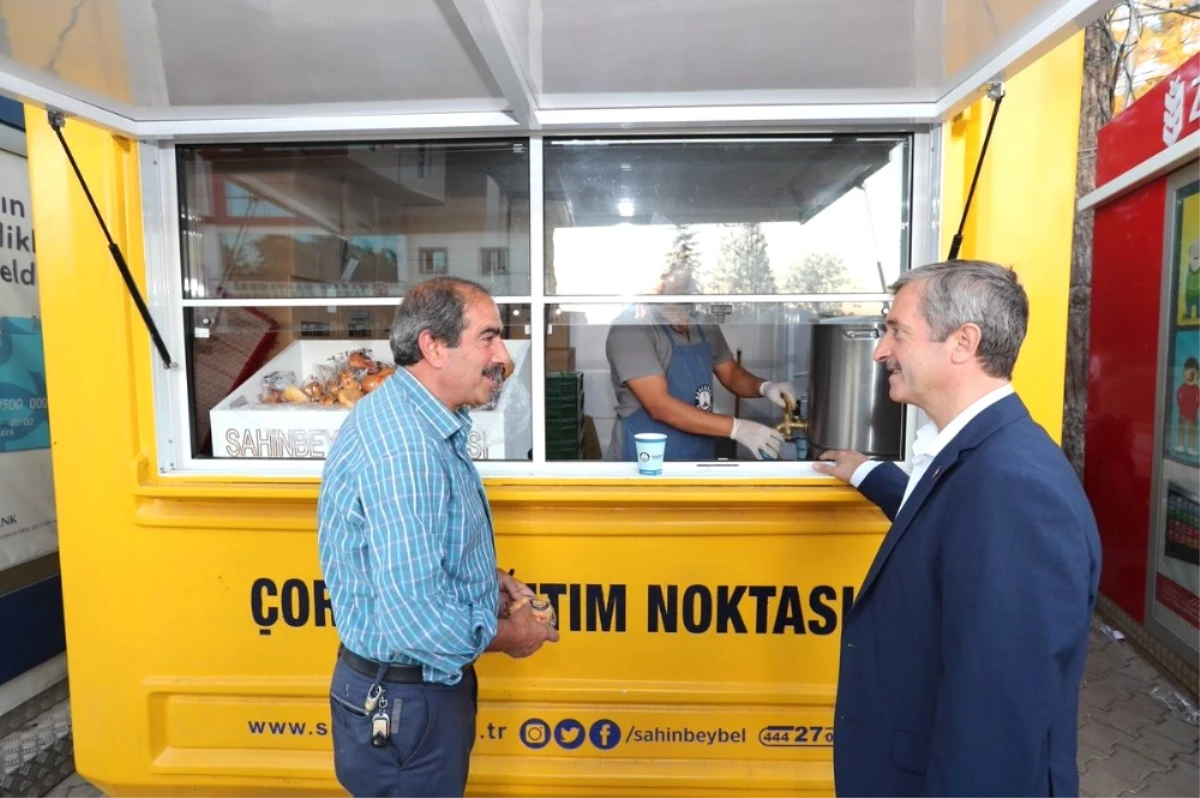 Şahinbey Belediyesi Çorba İkramları ile Vatandaşın İçini Isıtıyor