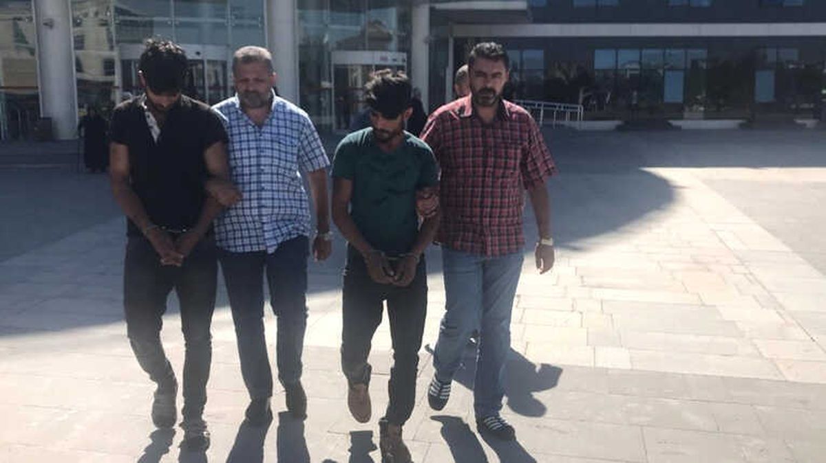 Sahte Polisler Tutuklandı