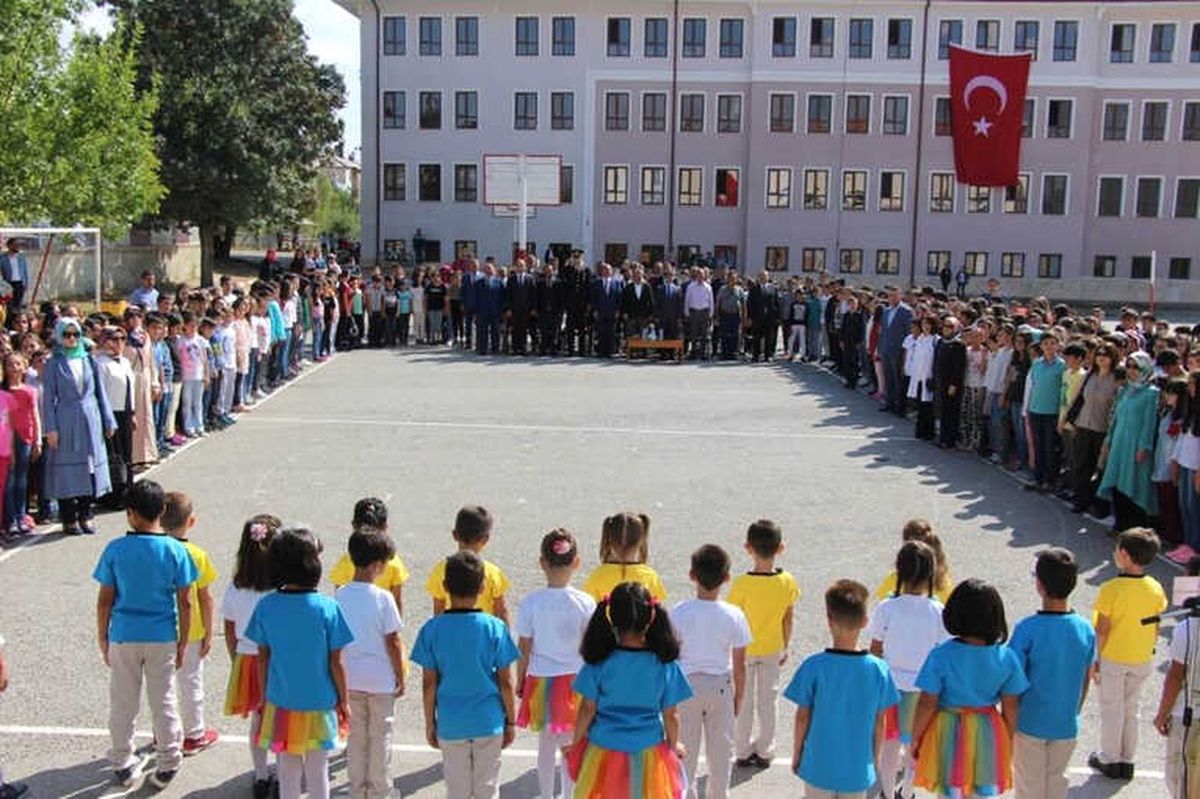 Seydişehir\'de 13 Bin Öğrenci Ders Başı Yaptı